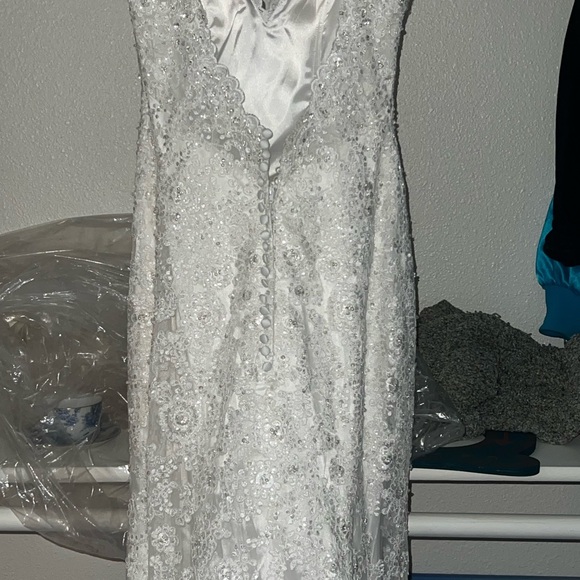 Size 6 Morilee wedding dress. - Picture 5 of 9
